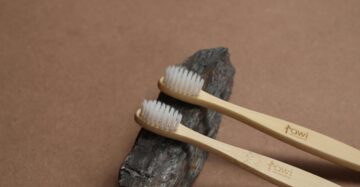 Woode teeth brish {{brizy_dc_image_alt imageSrc=